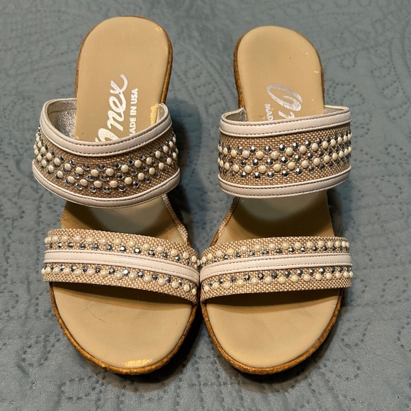 Onex Women's Wedge Heel Sandal Size 6 - Picture 1 of 8